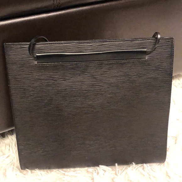 Authentic Louis Vuitton handbag - Picture 1 of 4
